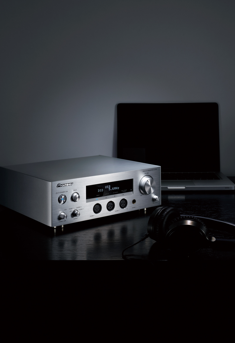 Pioneer U-05 - new USB DAC and Headphone Amplifier.